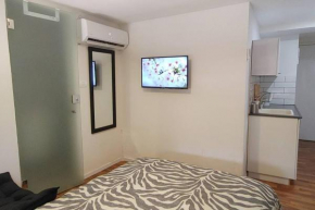 Comfy studio in central TLV – 3mins from the beach